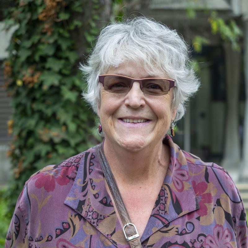 Headshot of Gloria Allen